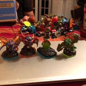 32 skylanders